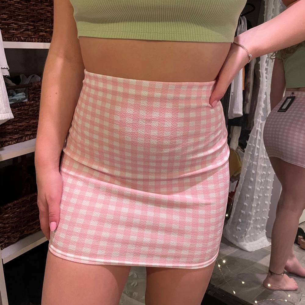 Brand new Pretty Little Thing pink gingham skirt